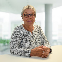 Ellen_Schmidt_HP.jpg